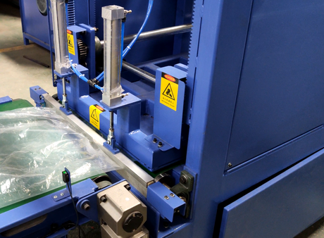 pillow compress and rolling pack machine (4).png